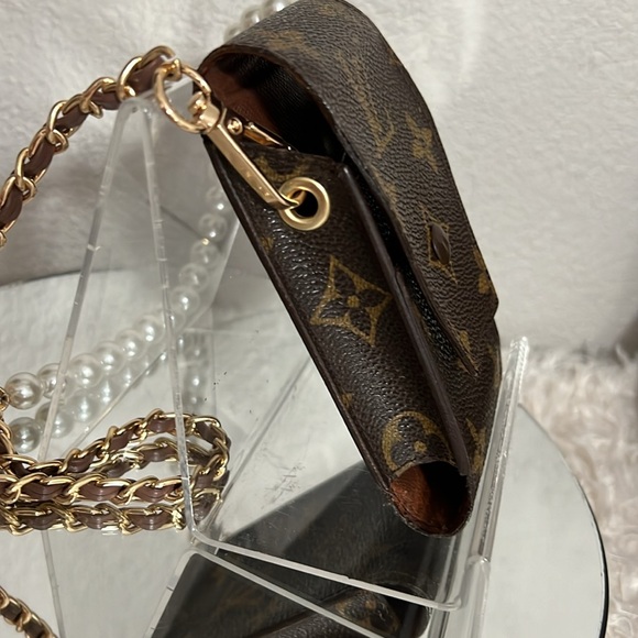 Authentic Vintage Louis Vuitton Monogram Cigarette Card/Key Holder - Picture 9 of 17